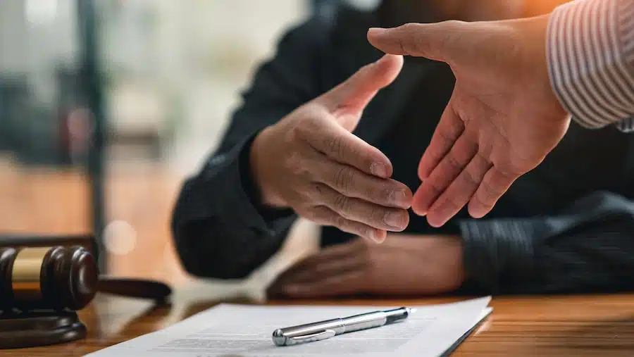 Procesos de selección de licitación pública en Panamá : public tender selection processes in Panama are opened