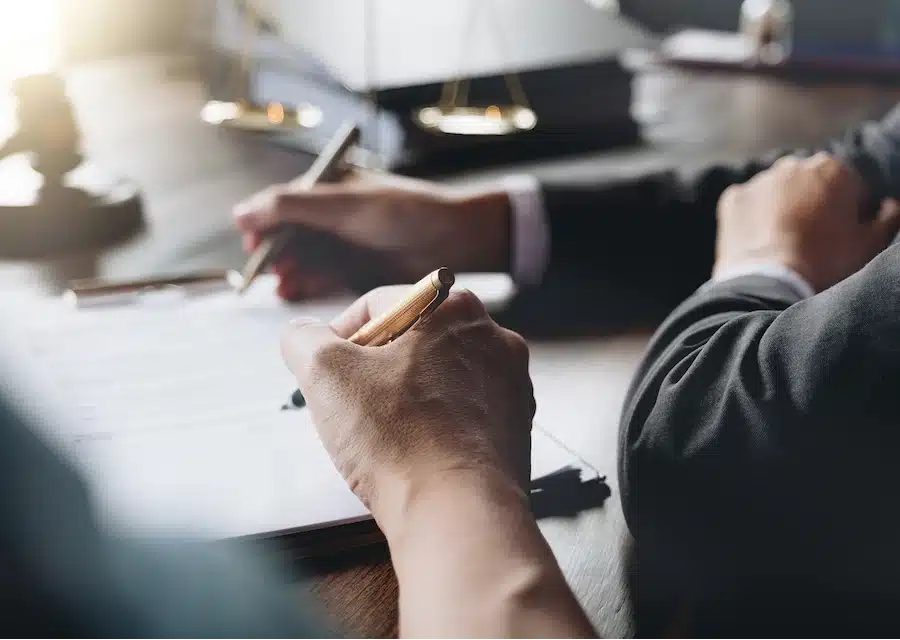 fianza administrativa en panamá : administrative bond in panama